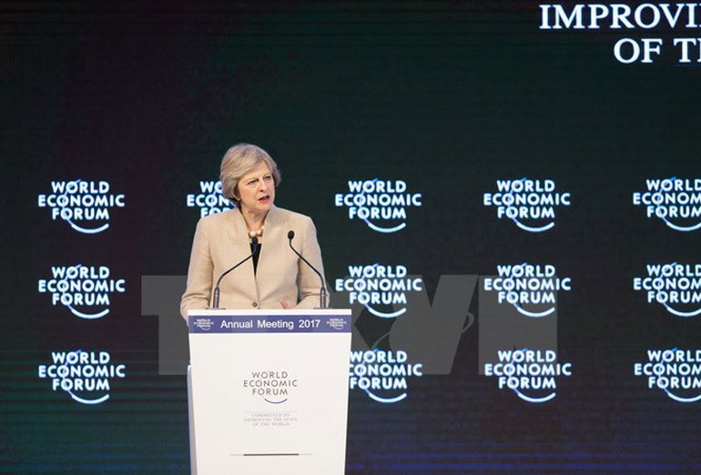 Brexit: Тереза Мэй выбрала сложный путь